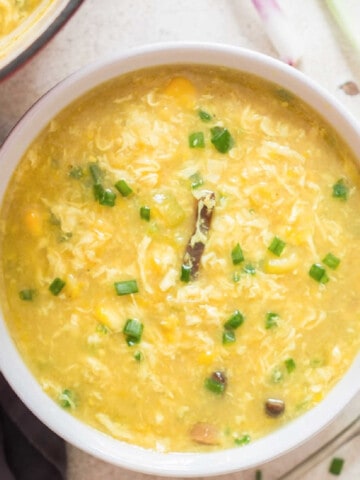 easy egg drop soup in bowl