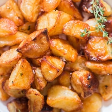 easy to make roast potatoes in plate