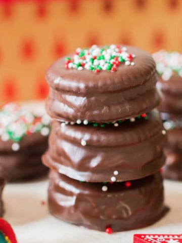 stack of Ritz cracker cookies