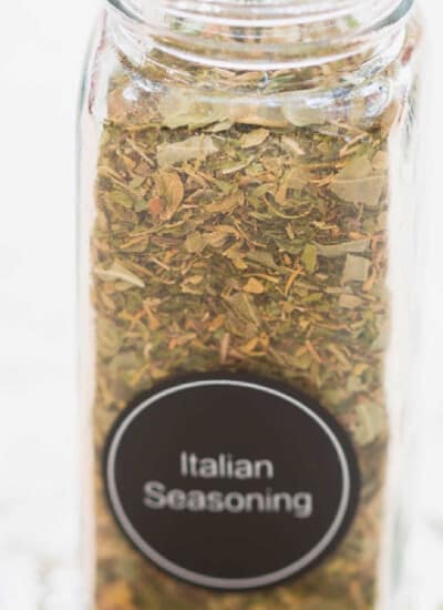 close view of Italian seasoning