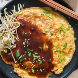 Chinese omelette with gravy sauce