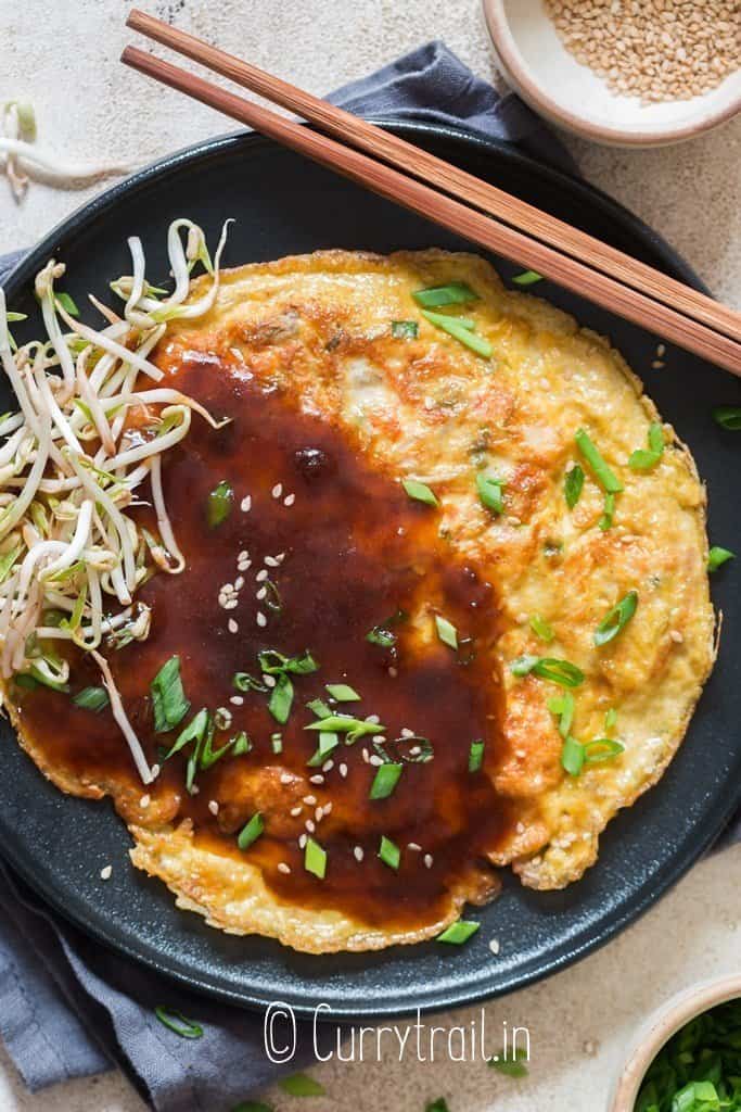 Chinese omelette with gravy sauce