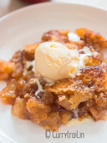 apple dump cake with ice cream