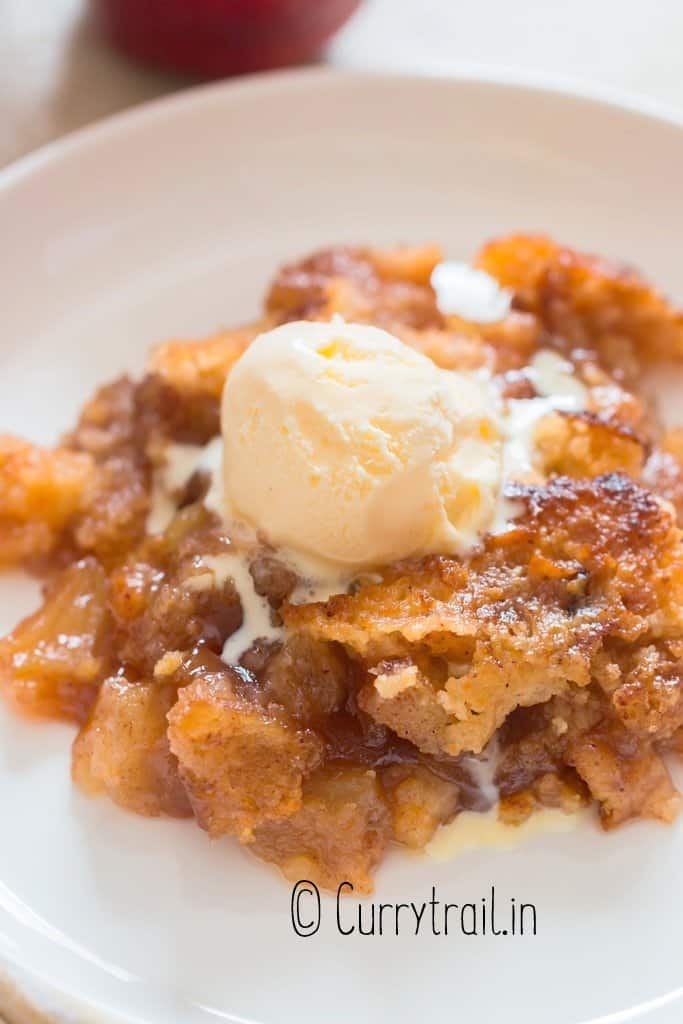 apple dump cake with ice cream