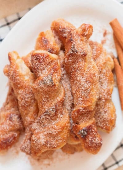 cinnamon twists with puff pastry
