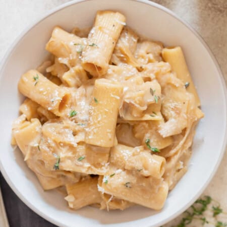 onion pasta in bowl