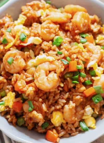 close up view of fried rice using shrimp in bowl