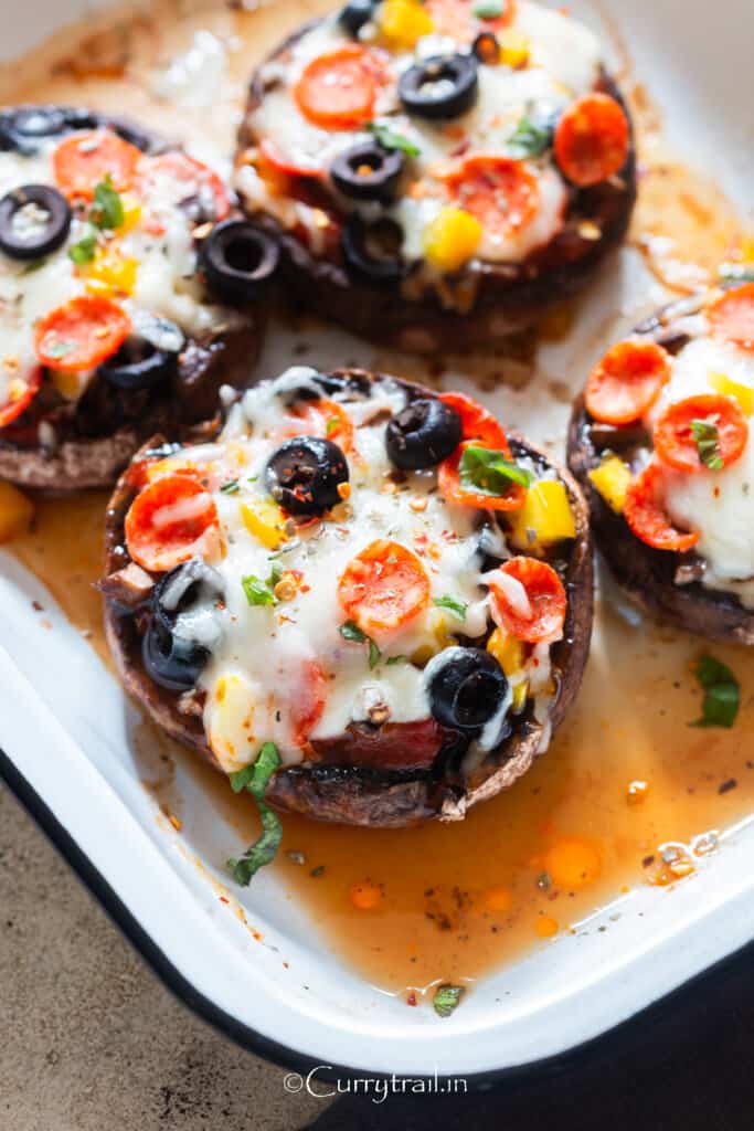 Portobello mushrooms with pizza toppings