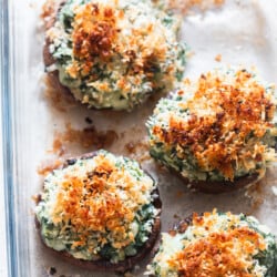 creamy spinach stuffed in mushrooms with panko breadcrumbs