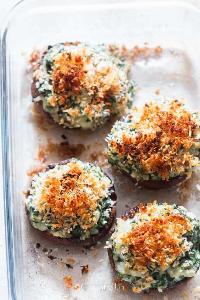 creamy spinach stuffed in mushrooms with panko breadcrumbs