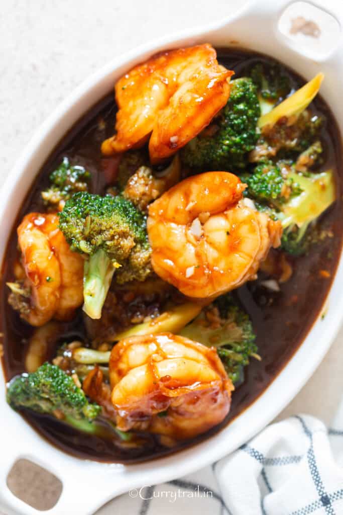 saucy shrimp and broccoli in bowl