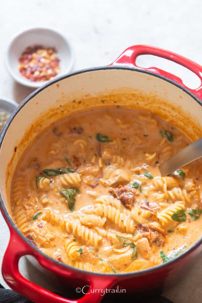 creamy sauce pasta soup.