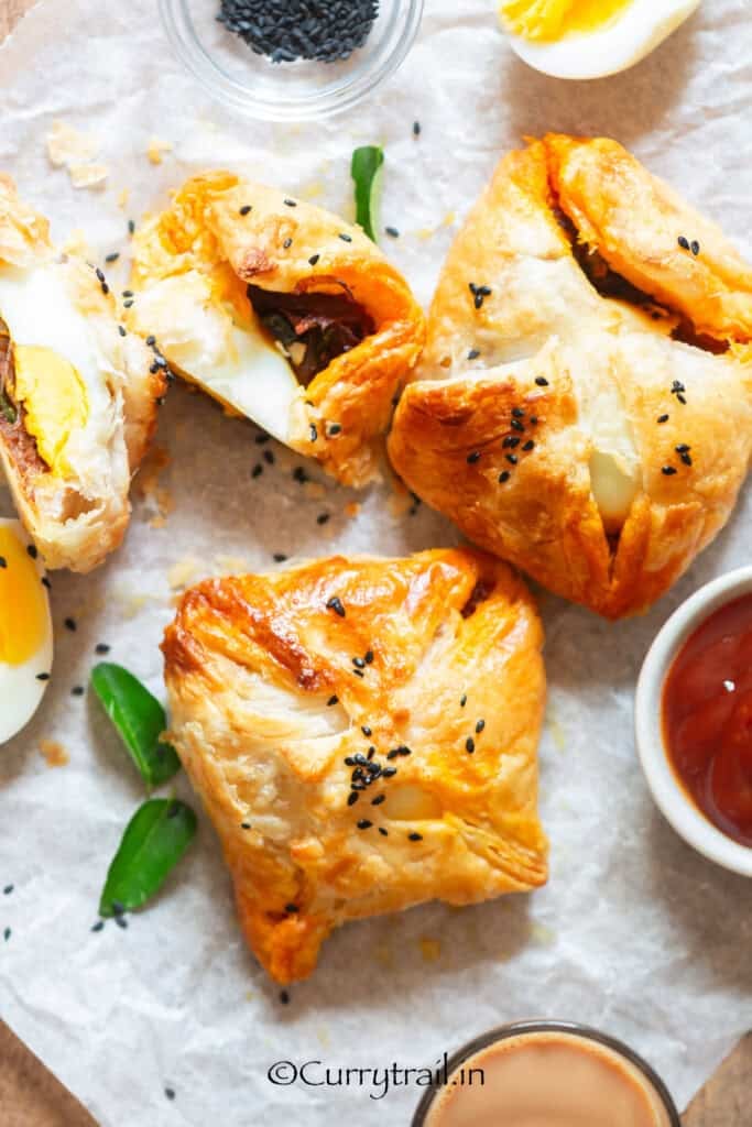 puff pastry stuffed with onion and egg.